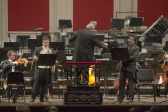 Britten: Serenade für Tenor, Horn und Streicher. Buenos Aires Philharmonic Orchestra